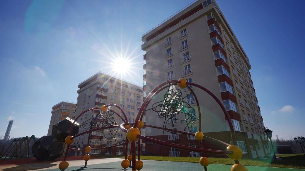 Хуснуллин: в Мариуполе до конца года восстановят практически все многоквартирные дома