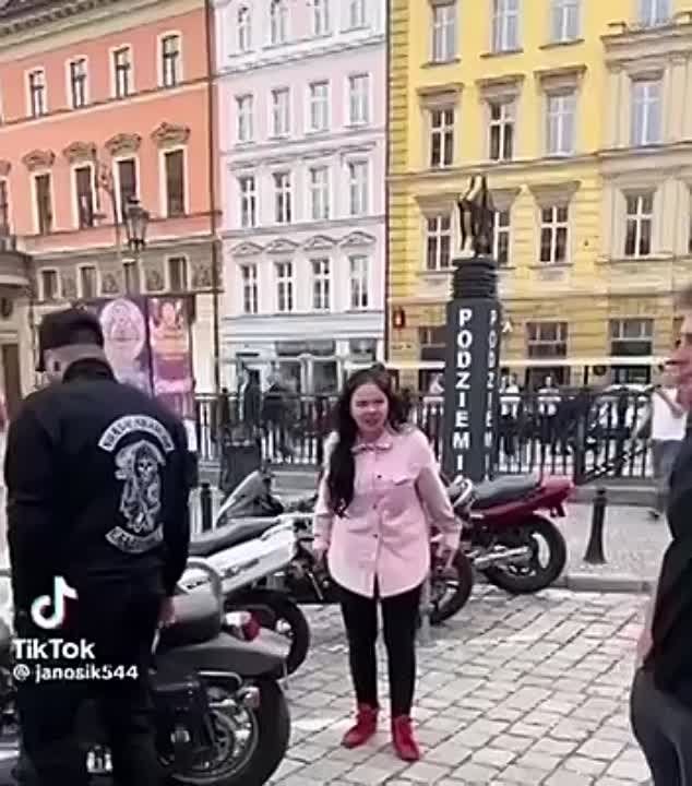 ������ ������� �����-�������� ���-�� � ������