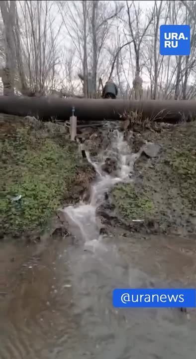 Устранить паводок в Оренбужье и его последствия получится после 25 апреля, сообщил начальник главного управления МЧС России Приволжского федерального округа Валерий Синьков