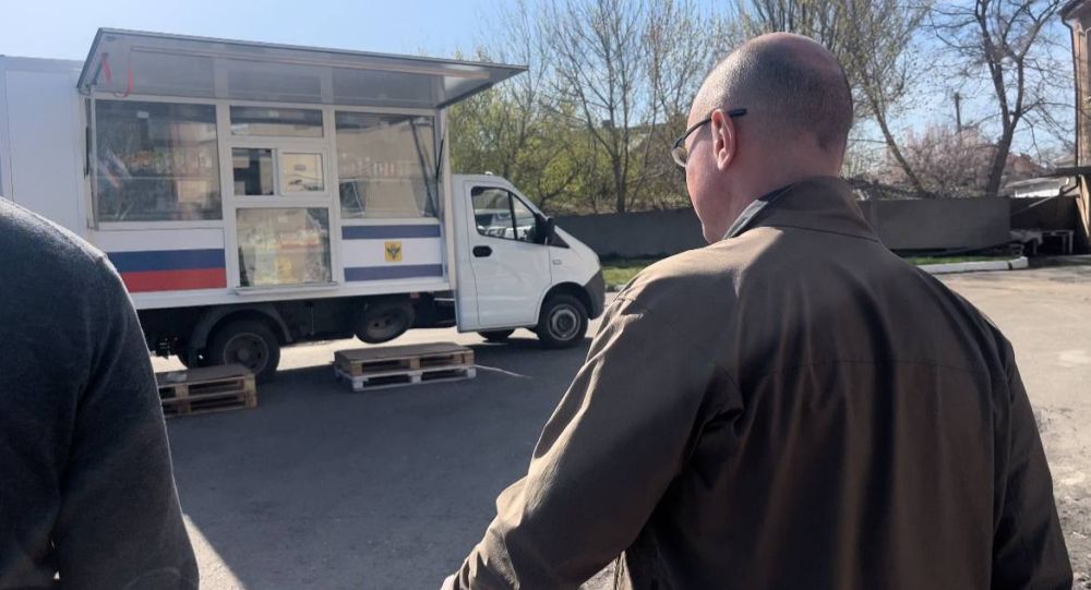 Сергей Кириенко оценил работу продуктовой автомобильной лавки в Херсонской области