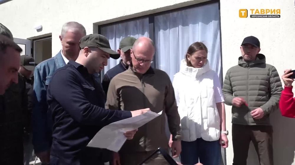 Сергей Кириенко и Владимир Сальдо проинспектировали строительство площадки для арт-кластера "Таврида"