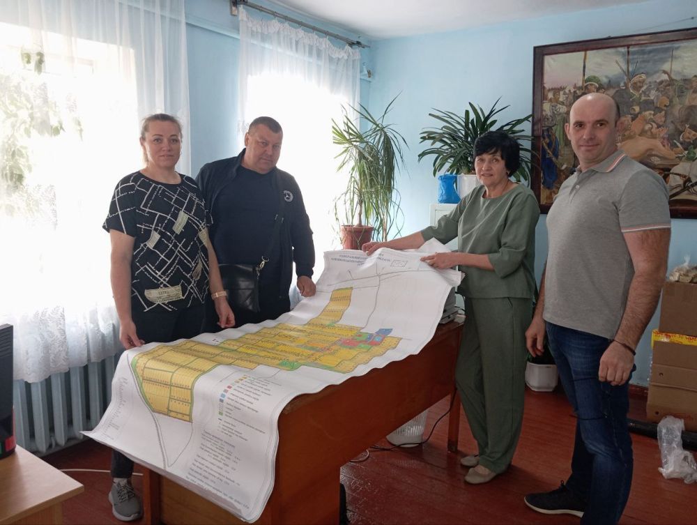 Еще в трех населенных пунктах Алешкинского округа запущена программа по вывозу ТКО