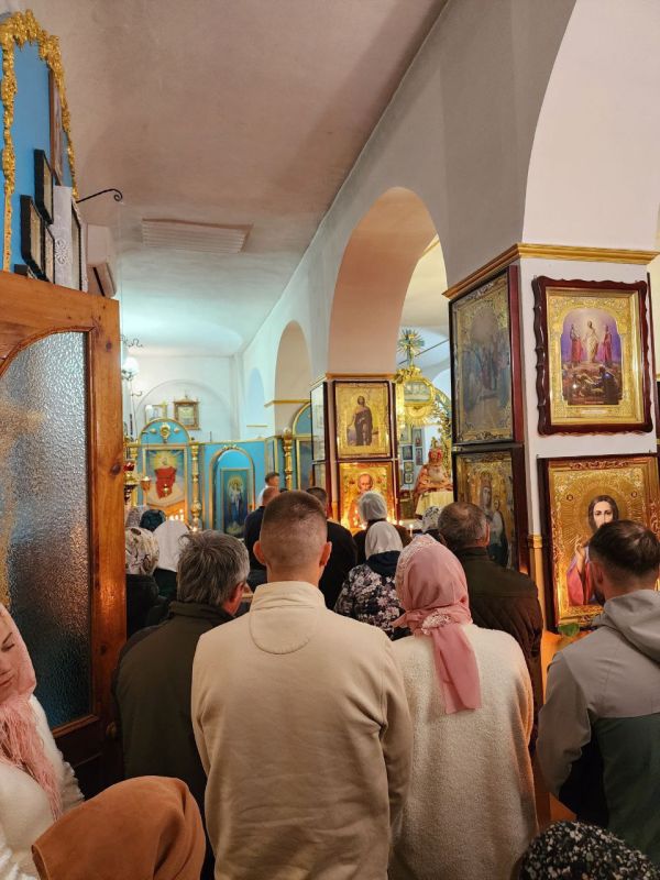 Давид Лобакин: Христос Воскрес!. В этих словах и победная весть, и призыв к радости, и приветствие любви, и пожелание мира....