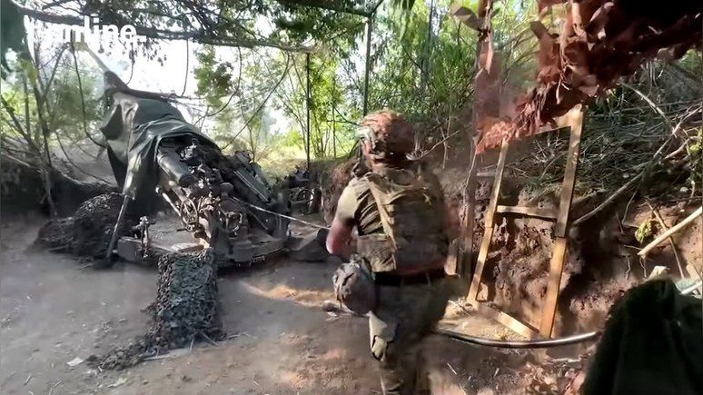 Украинские солдаты бегут от русских в полном хаосе