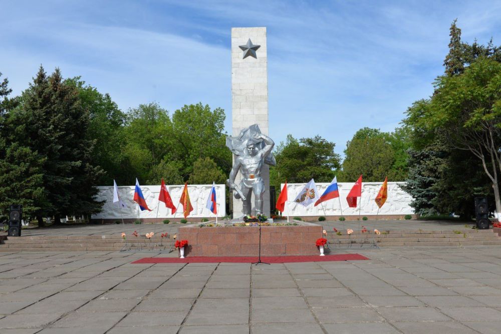 "��������� ��� �����������..."