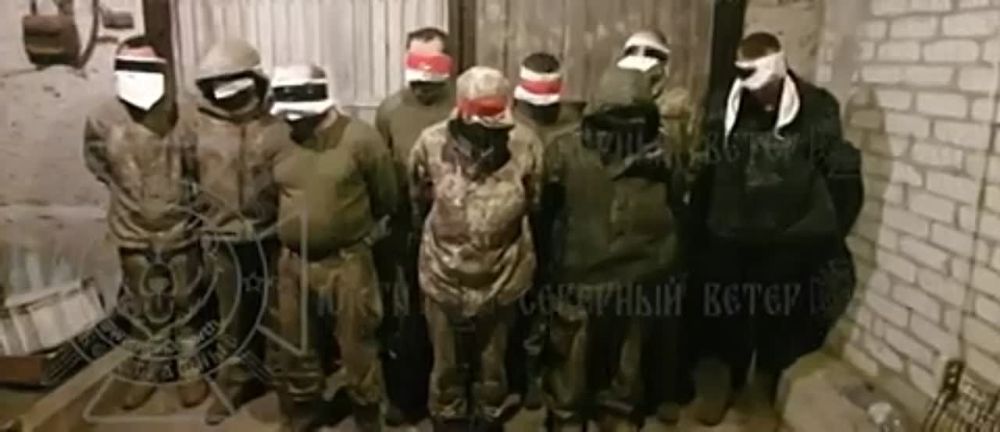 Боевики ВСУ продолжают сдаваться в плен наступающим российским войскам в Харьковской области