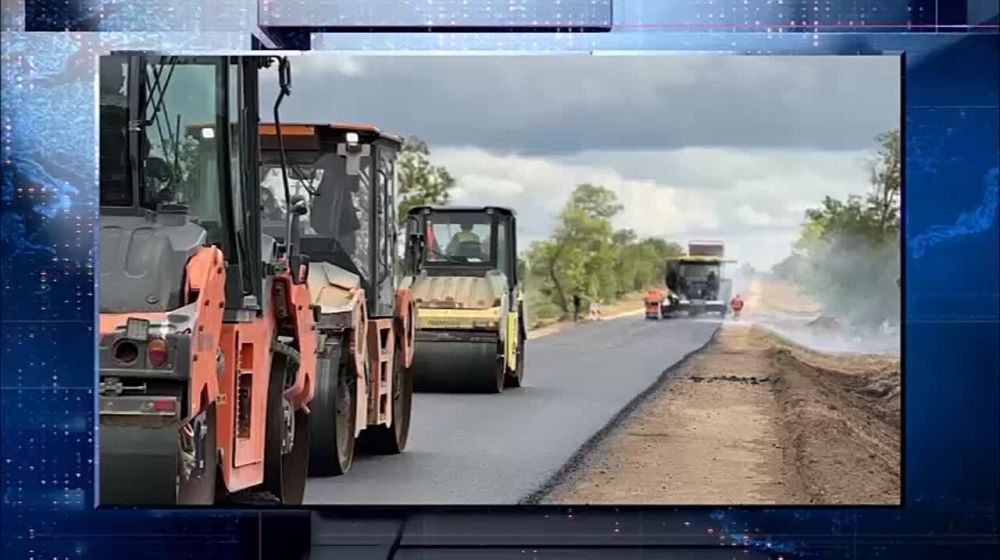 Годовая программа "Автодора" выполнена уже наполовину: всего в четырёх новых регионах юга России уложено более 550 км нижнего слоя асфальтобетона!