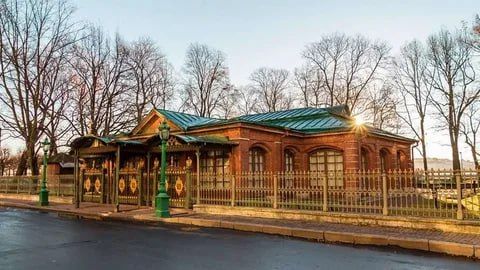 �������� �������: 24 ��� 1703 ���� �� ������ ���� ���� ���������� �������� �� ���������� �������� ������ ��� ������� ������ ����� ��� �����-����������, ��������� ���� ��� ����� ����� I