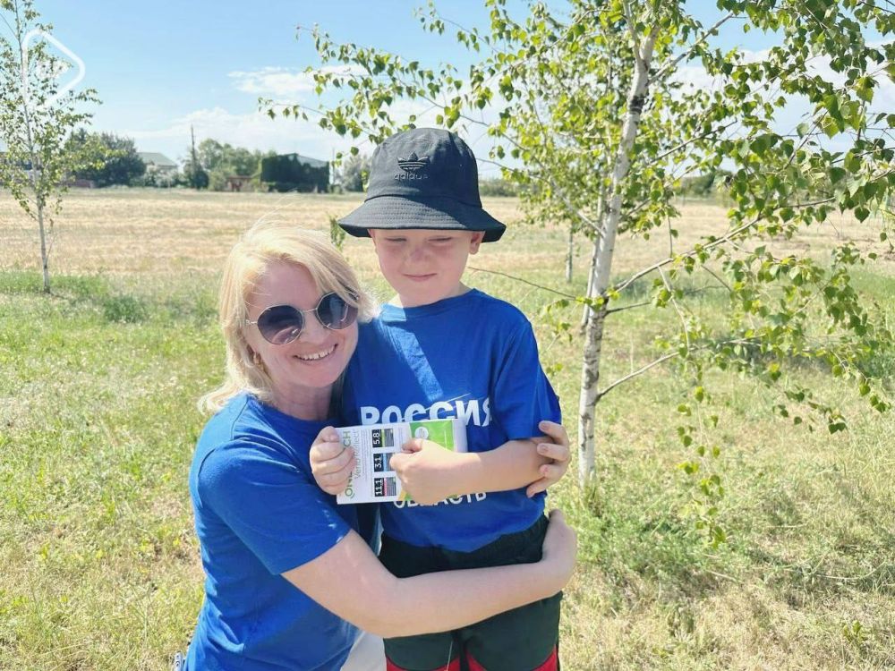 В рамках партпроекта «Здоровое будущее» депутат Херсонской областной Думы от Партии «Единая Россия» Оксана Мороз приобрела несколько глюкометров и передала их жителям Каланчакского района!