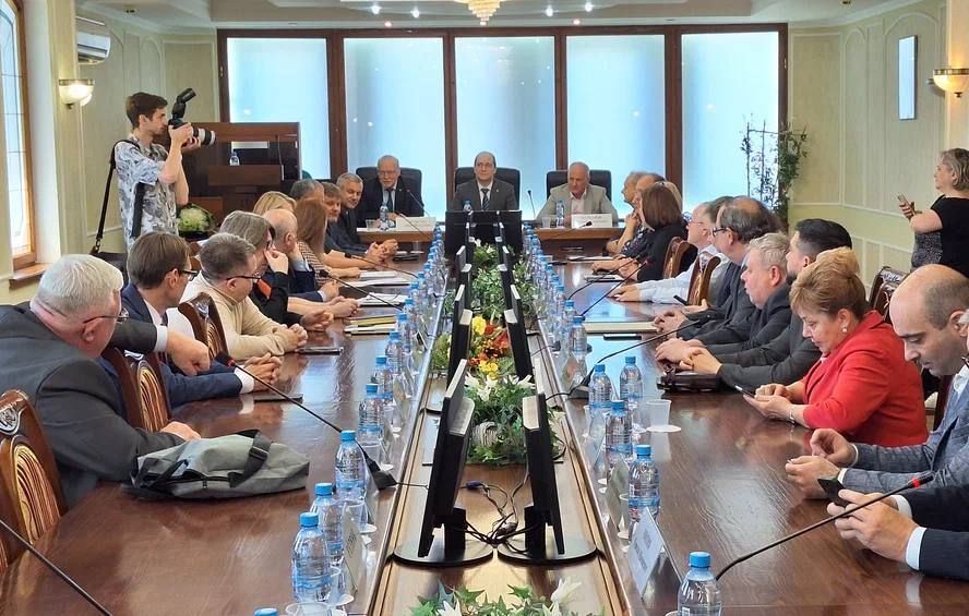 ������ ������������� ����������� ���������� � ���������� ������� ��������� ���������� � ��������������