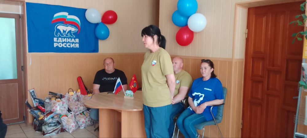 Яркие эмоции детям Великих Копаней подарили депутаты Единой России