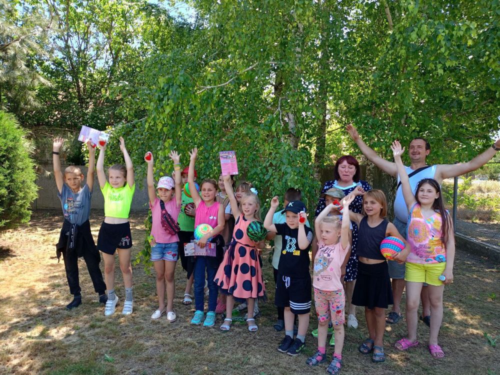 В селе Красное прошла конкурсно-развлекательная программа "Детские улыбки"