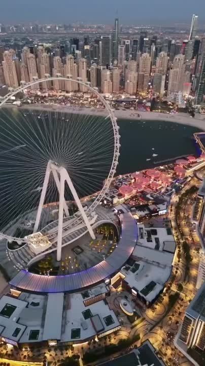 ������ ��������� Ain Dubai �� ������� Bluewaters Island ������ � ��������� ������� �������� �����