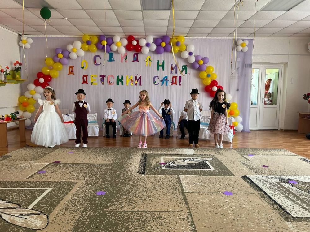 В Лазурненском детском саду "Солнышко" прошёл выпускной