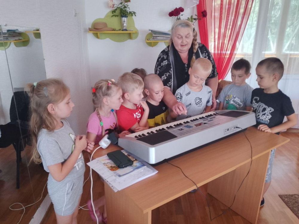 В детском саду «Солнышко» села Лазурное Скадовского МО прошло знакомство с музыкальными инструментами