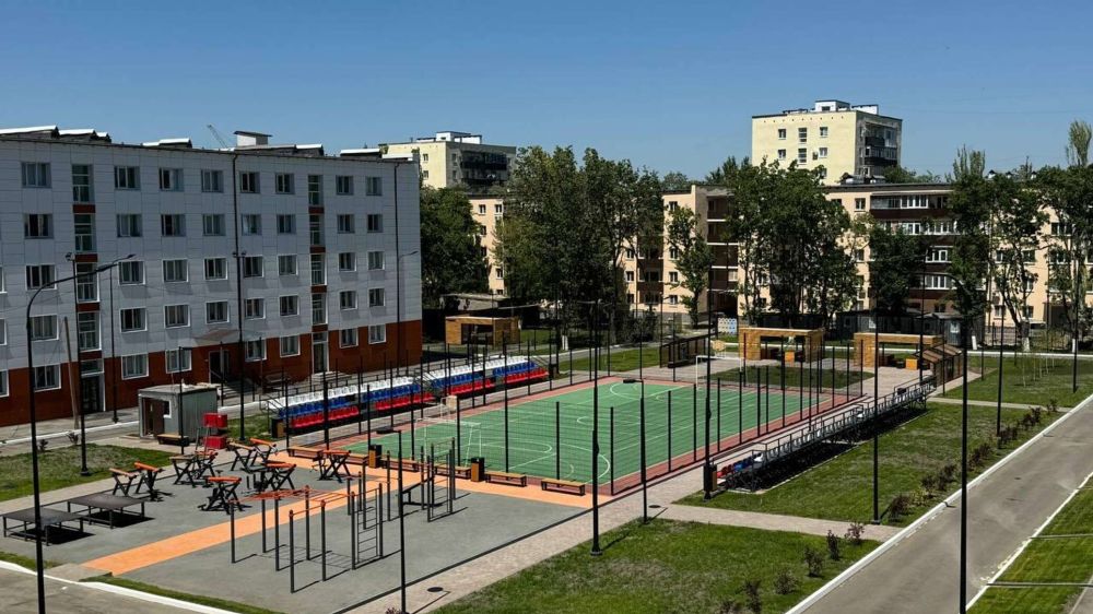 1300 школ построили и отремонтировали в новых регионах России