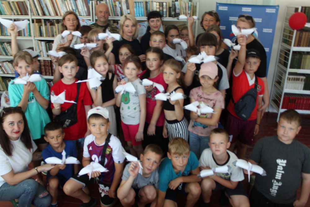 МЫ ЗАЖИГАЕМ СВЕЧИ, ЧТОБЫ НИКОГДА НЕ ЗАБЫВАТЬ