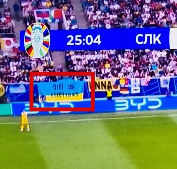 �� ����� ��������-������� ��� ������� ���������� ���� � �������� "Give us elections" , ��� � �������� "����� ��� ������"