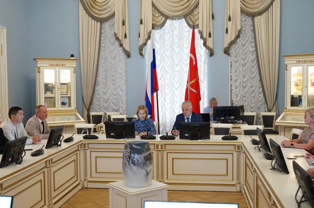 ����� ����������: � ������� ��������� ���������� ������� �������� ������� � ������� ������� ��������� � ��������������� ��������� �����-����������