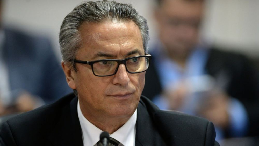 ������ � ���������. ������� ���� ����� � ���� ������� ��������� � ������������ ������������ ������ ��������, �������� ����� � ������� �����. ��� �� ������� �������� � ����������� � ���������� �������� � ������ �� �������������. ����� - ������ ���