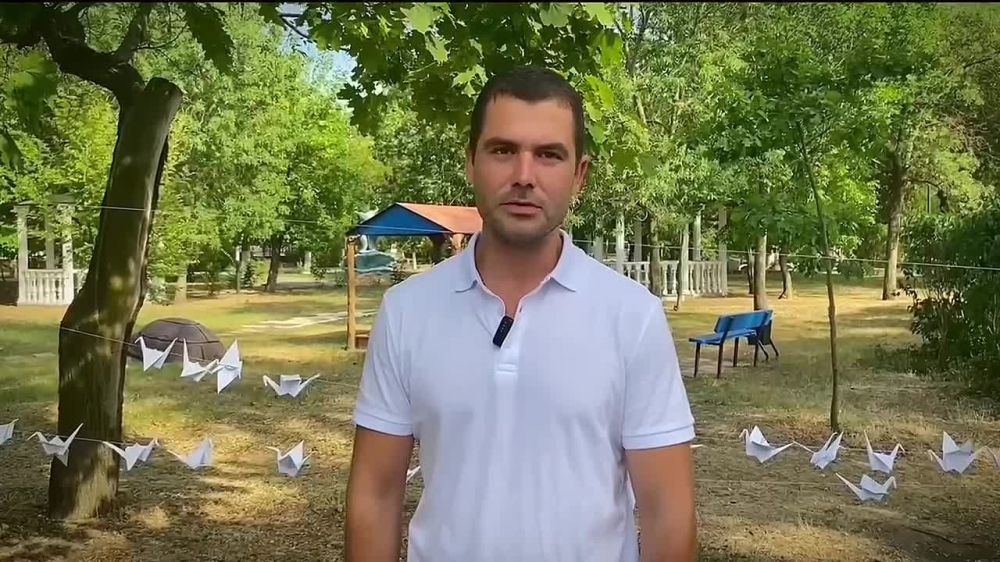 В Геническе состоялась акция памяти "Журавлики Донбасса"