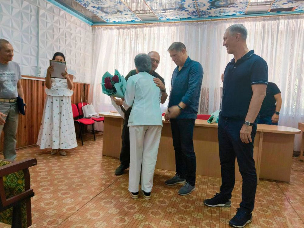 Владимир Сальдо: С Первым заместителем Руководителя Администрации Президента Сергеем Кириенко и Министром здравоохранения России Михаилом Мурашко посетили Алешкинскую центральную районную больницу