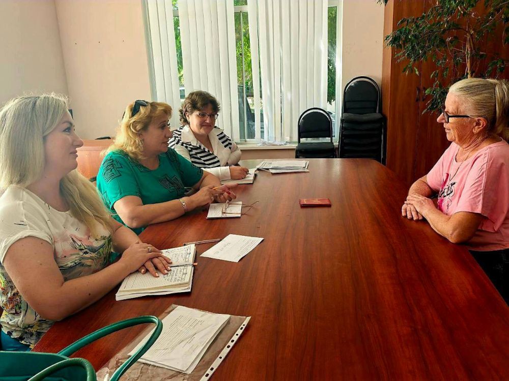 Александр Дудка: В поселке городского типа Лазурное прошла выездная консультация специалистов социального отдела администрации Скадовского муниципального округа