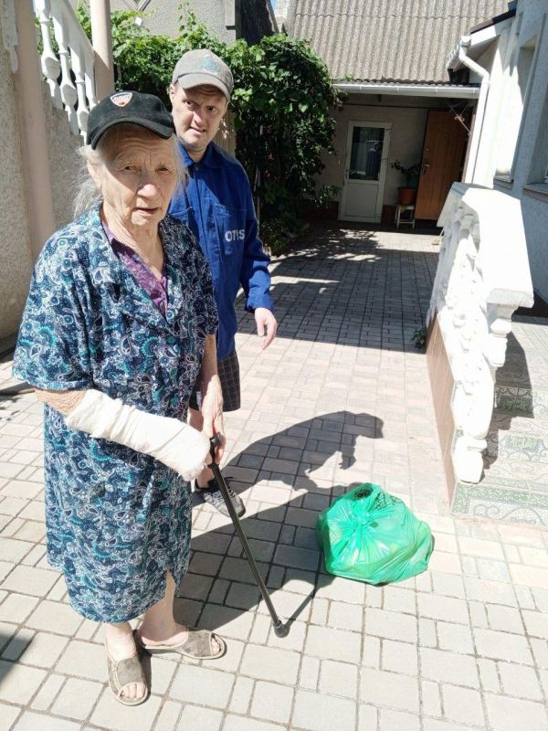 В территориальном управлении Скадовск выдали гуманитарную помощь