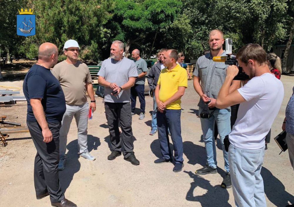 Сенатор от Херсонской области Константин Басюк посетил Алешкинский муниципальный округ регион с рабочим визитом