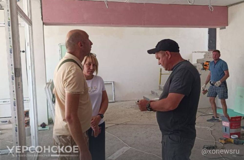 Кастюкевич проинспектировал подготовку школ двух округов к новому учебному году