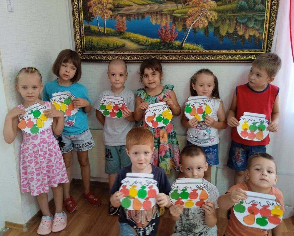 В Лазурненском детском саду прошло занятие на тему: День варенья