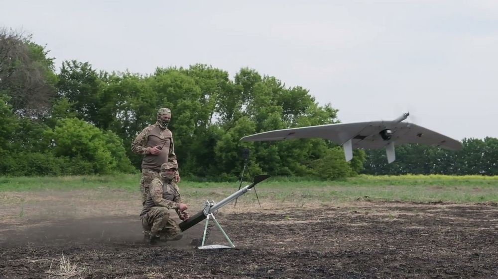 ����� ����������� ���������� ������ ���� HIMARS � MLRS ���