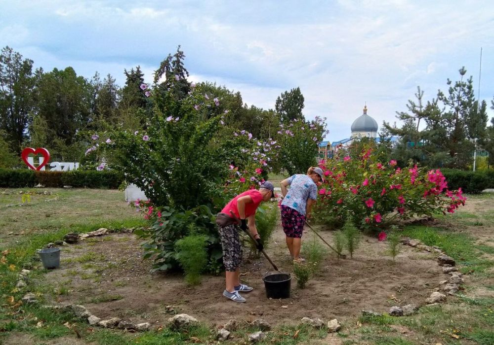В Скадовском округе проходят плановые уборки территорий