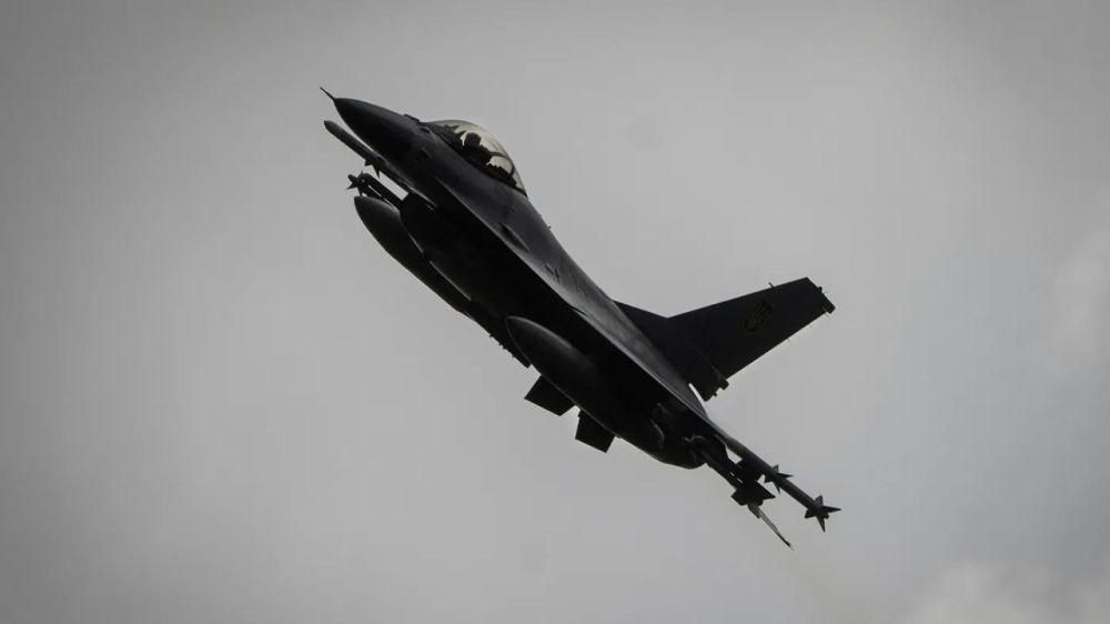 ����� ��������: ������ F-16 �� ������� ����
