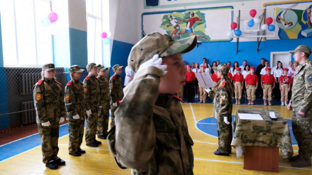 На территории Херсонской области России открылся первый кадетский класс