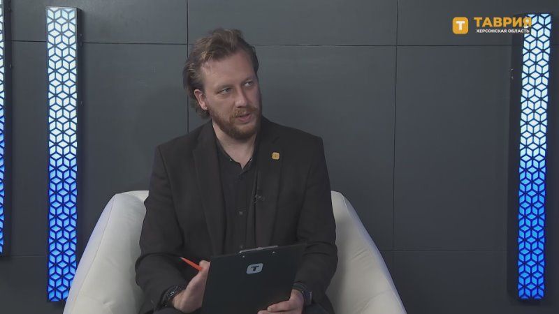 Культурное образование в Херсонской области постепенно выходит на общероссийские стандарты обучения, заявил Артём Лагойский