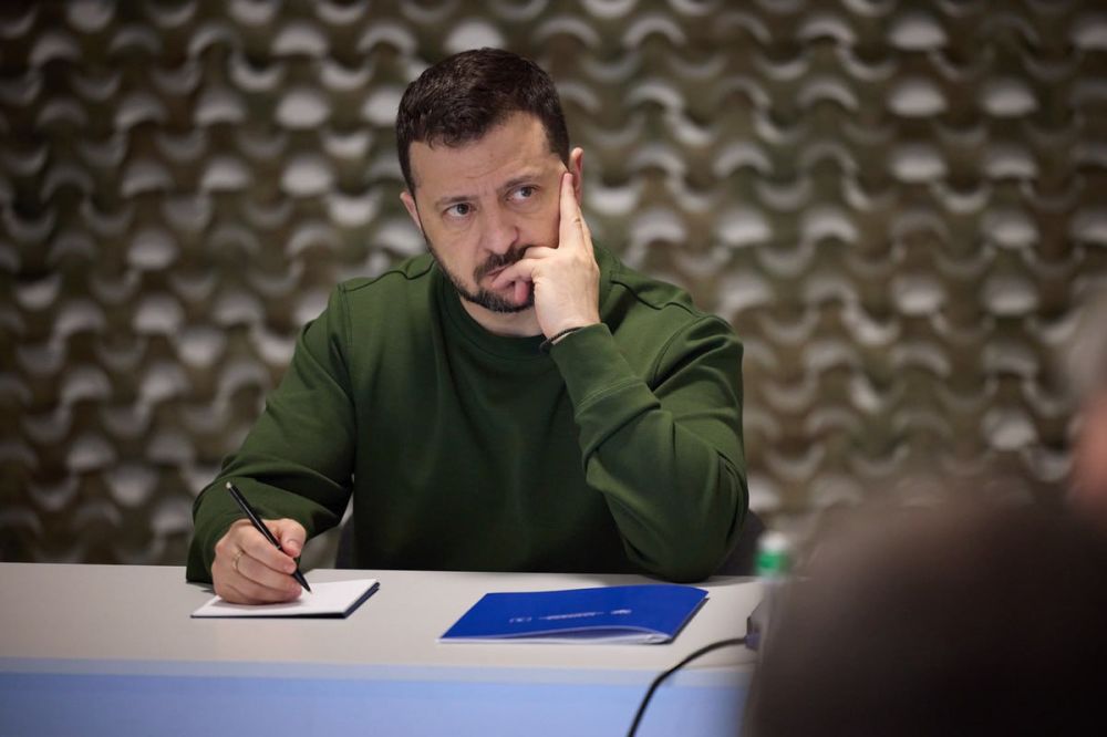 Енот из Херсона: Подавшие в отставку на Украине за последние дни: