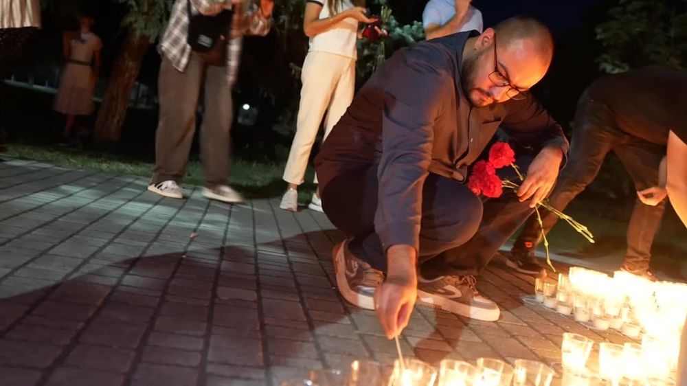 Свеча Памяти жертвам Беслана – от херсонской молодежи