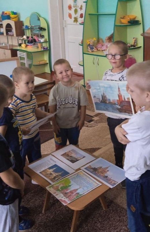 В Приморском детском саду "Золотая рыбка" Скадовского МО прошло занятие на тему "День рождения Москвы"