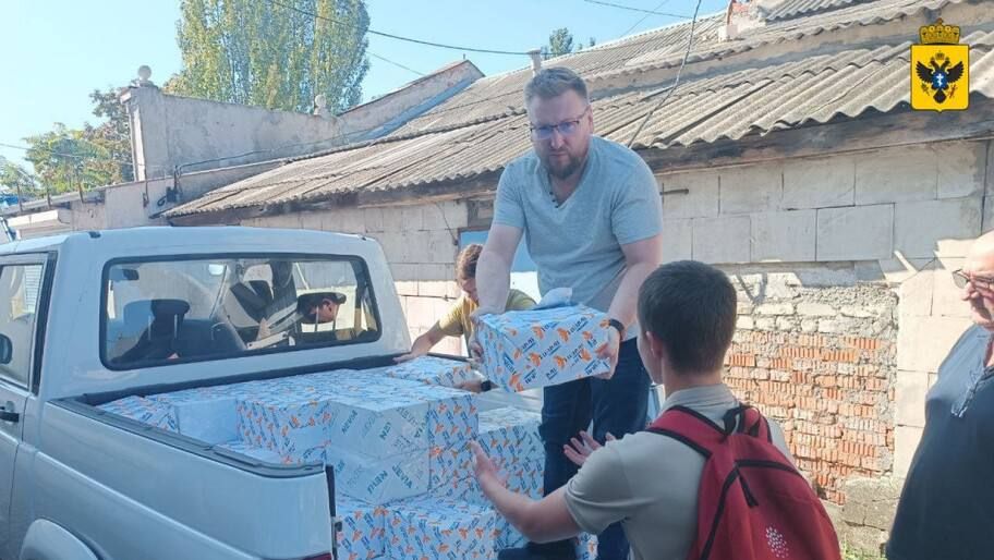 Херсонские старшеклассники получили книги по новому предмету «Нравственные основы семейной жизни»