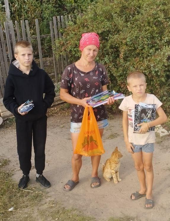 Школьники Скадовска получают подарки от Кабардино-Балкарии