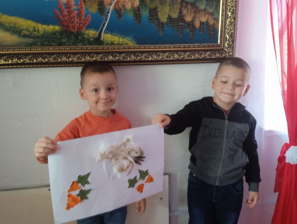 В детском саду "Солнышко" прошло занятие художественного кружка "Фантазёры"