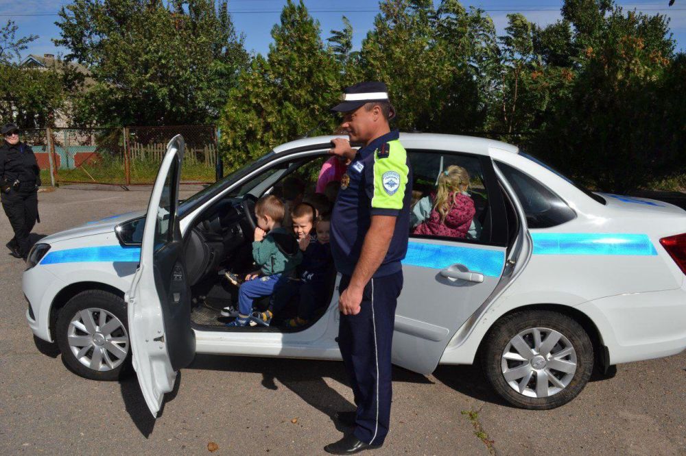 Сотрудники ГИБДД провели встречу с детьми в рамках профилактики детского дорожно-транспортного травматизма