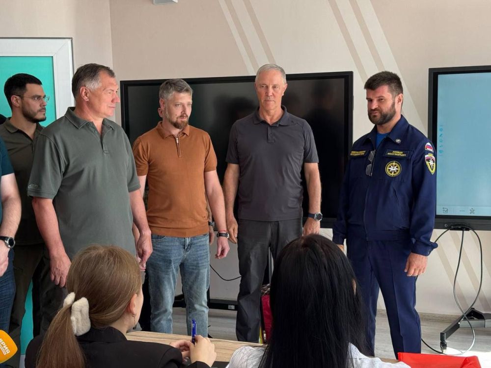 Давай с нами!. Заместитель Председателя Правительства Российской Федерации Марат Хуснуллин, Заместитель министра...