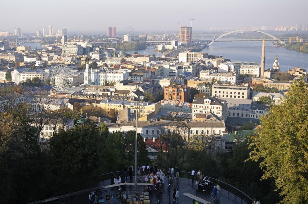 В одиннадцати областях Украины объявили воздушную тревогу