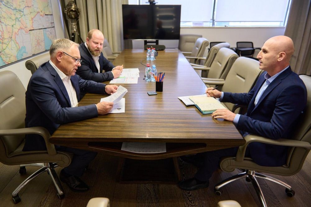 Участник программы «Время героев» встретился с руководством Госкомпании «Автодор»