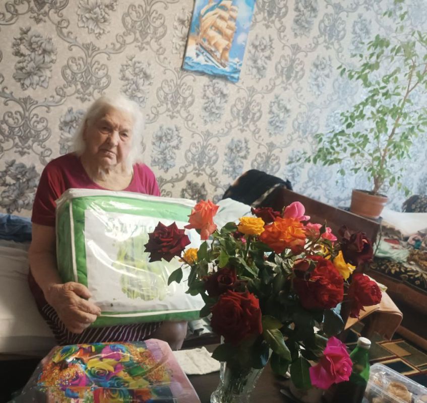 Александр Дудка: Поздравили старожилов с наступающим праздником - Днем города