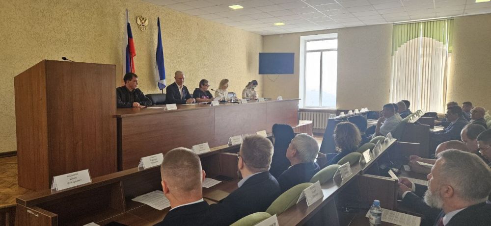 Рамиль Замалетдинов: В рамках очередного заседания Херсонской областной Думы, состоявшегося сегодня, депутаты единогласно поддержали кандидатуру Ирины Кравченко на важный пост уполномоченного по правам ребенка в Херсонской области