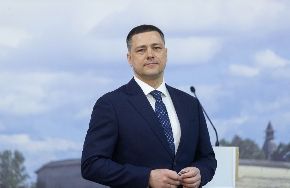 ������ ���������� ��������� ������� ���, ���, ���������� � ����������� �������� � ���� ������������� � �������