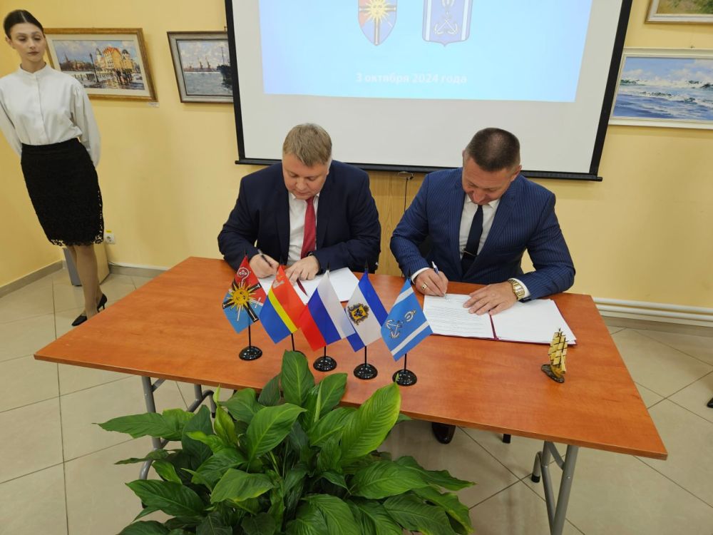 Александр Дудка: Подписал соглашение о сотрудничестве с Главой города Светлогорска Калининградской области Владимиром БОНДАРЕНКО